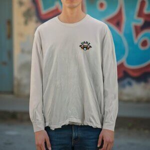 Vans Pride Skate Long Sleeve Tee • Cream/Off-White • Men’s Medium ❤️